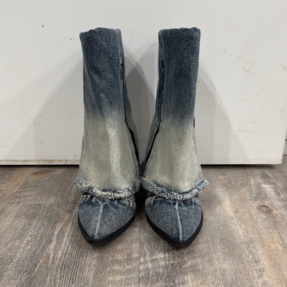 Target Wild Fable Blue Denim Jean Western Cowboy Zipper Fringe Boots Size 8 - Picture 2 of 9